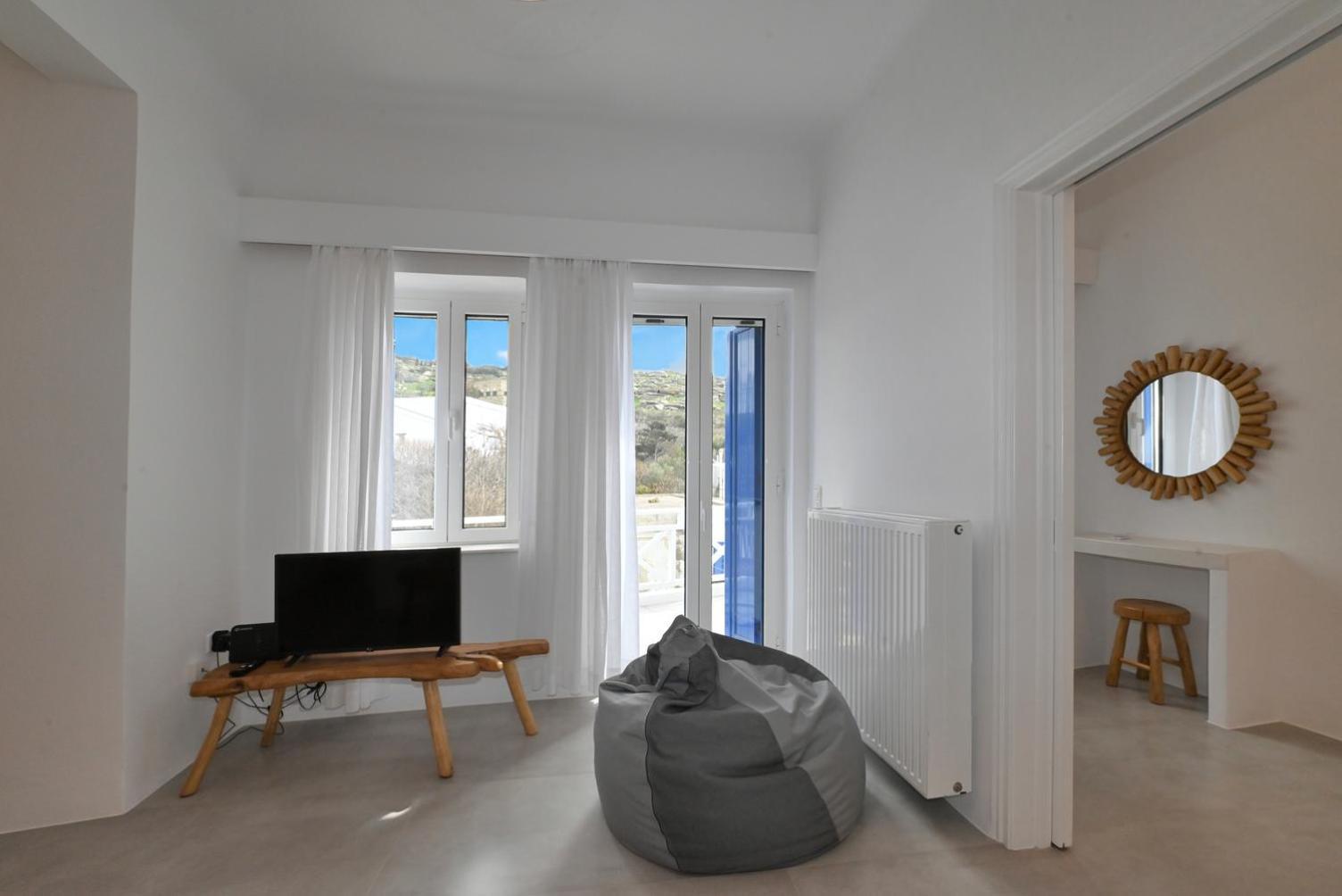 Вілла Ubati - Modern Cycladic House, Tinos Chatzirados Екстер'єр фото