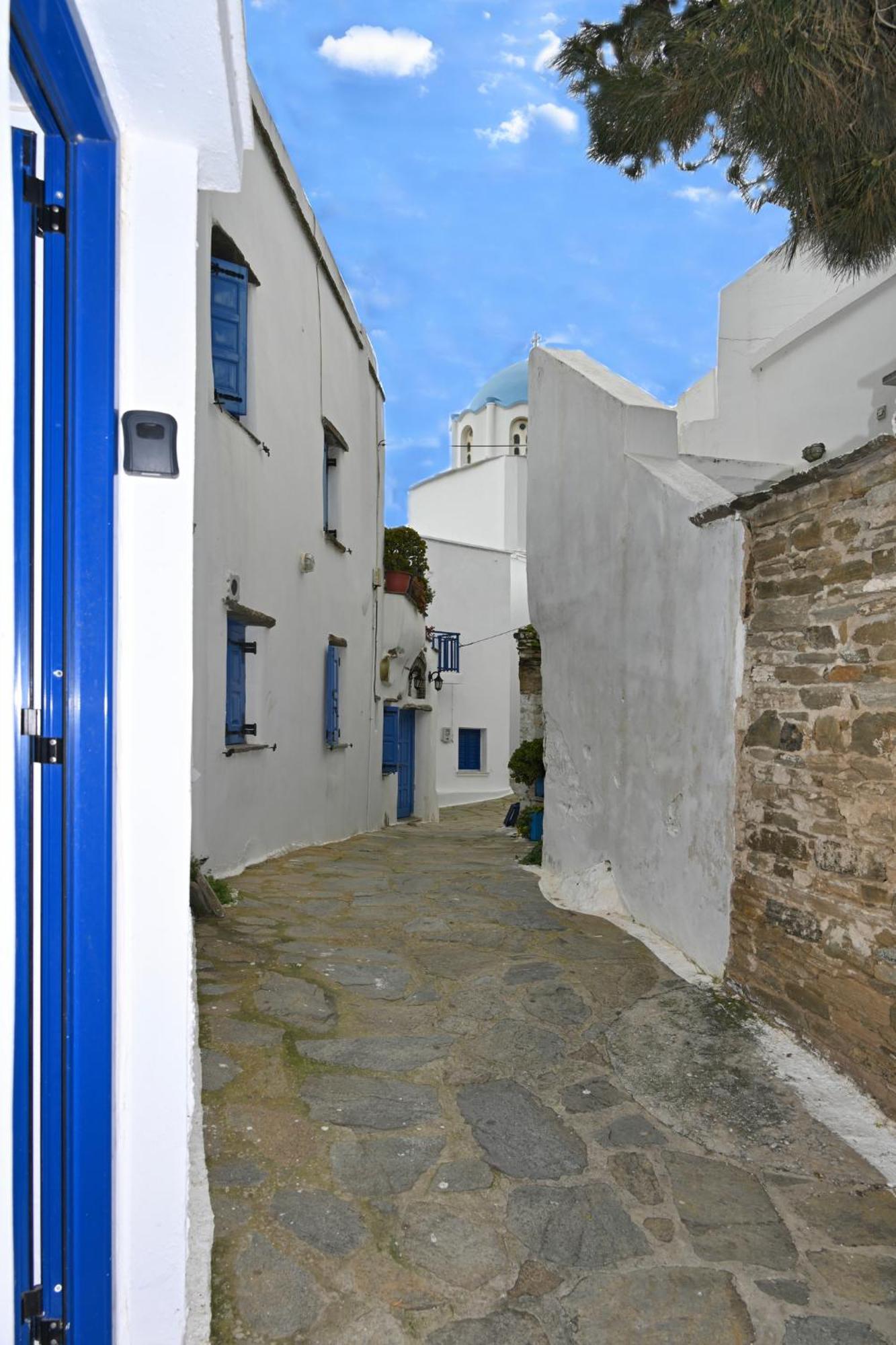 Вілла Ubati - Modern Cycladic House, Tinos Chatzirados Екстер'єр фото